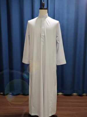 WhatsApp Image 2026-02-01 at 12.44.31 AM (1) Men’s Classic Thobe – Premium Wash & Wear Fabric | White